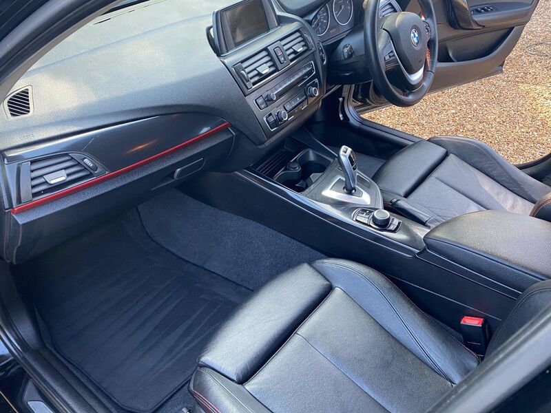 BMW 1 SERIES