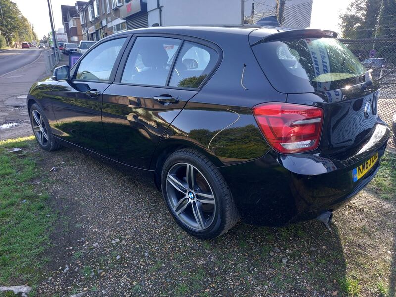 BMW 1 SERIES