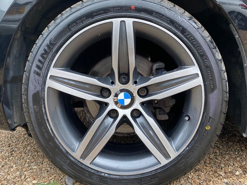 BMW 1 SERIES