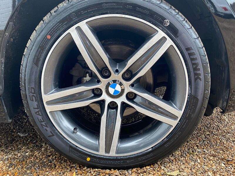 BMW 1 SERIES
