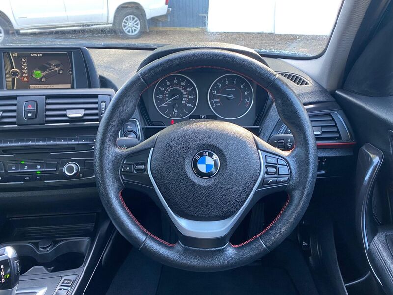 BMW 1 SERIES
