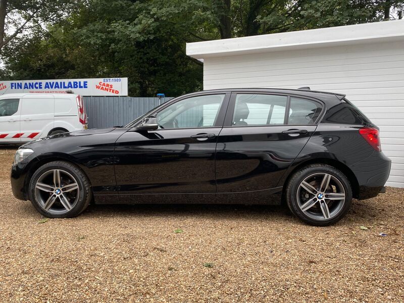 BMW 1 SERIES