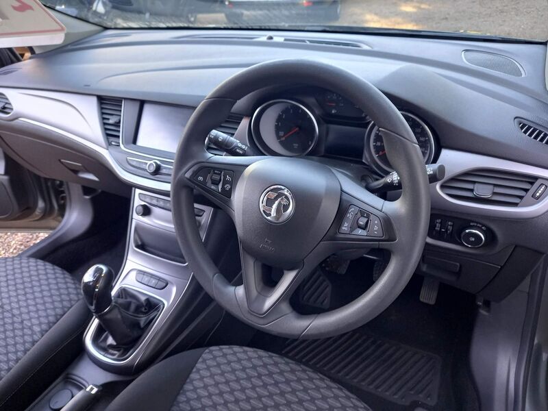 VAUXHALL ASTRA