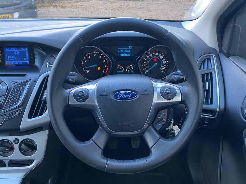 FORD FOCUS