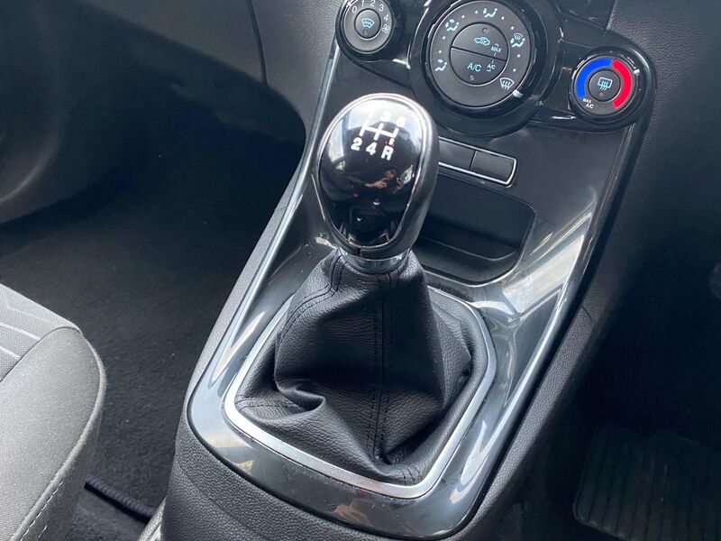 FORD FIESTA