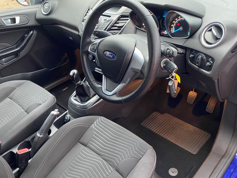 FORD FIESTA