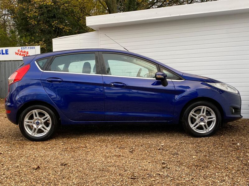 View FORD FIESTA 1.0T EcoBoost Zetec Euro 5 (s/s) 5dr