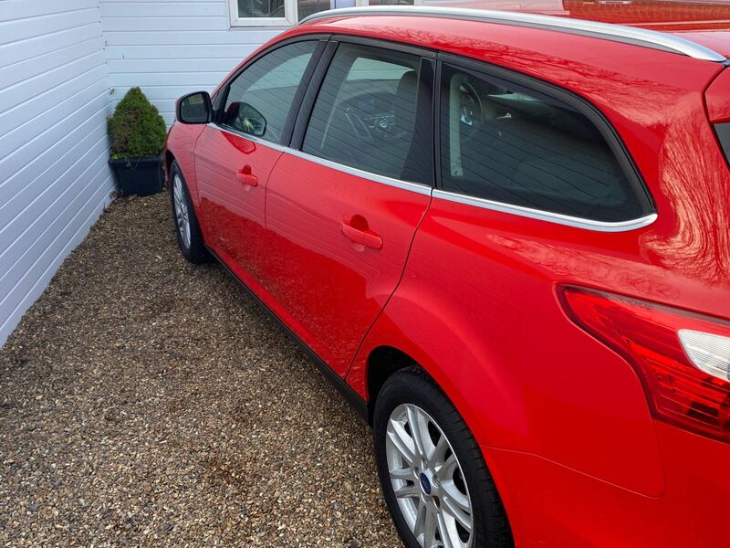 FORD FOCUS