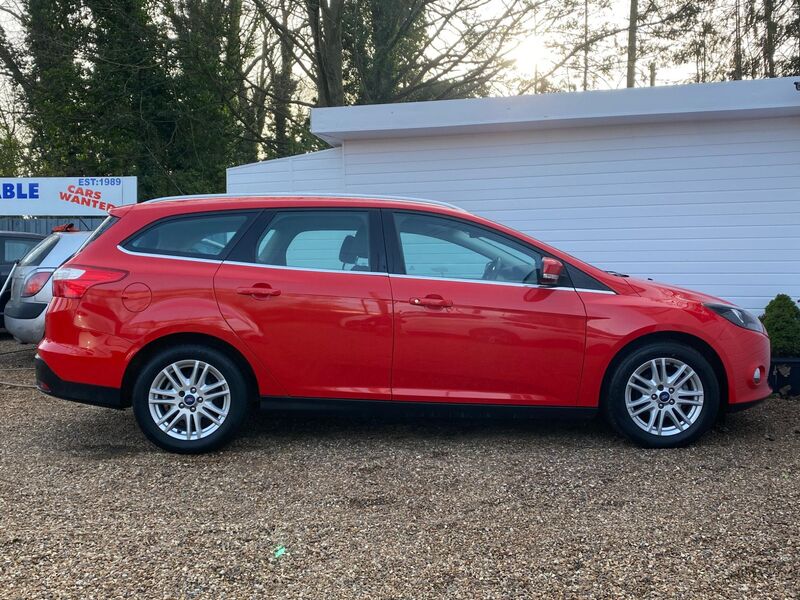 FORD FOCUS