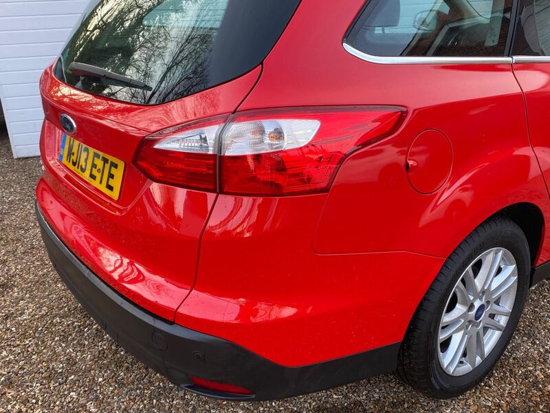 FORD FOCUS