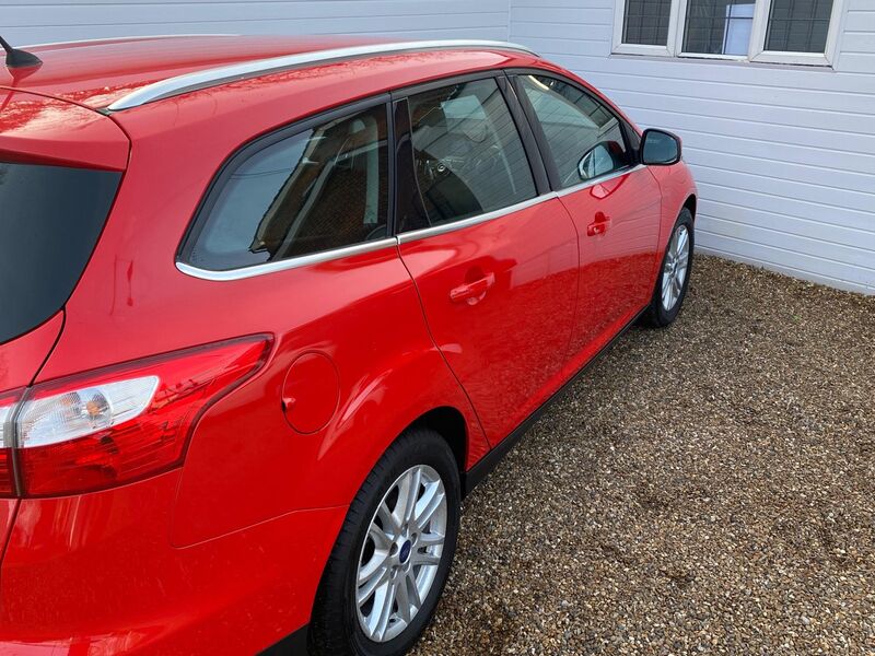 FORD FOCUS
