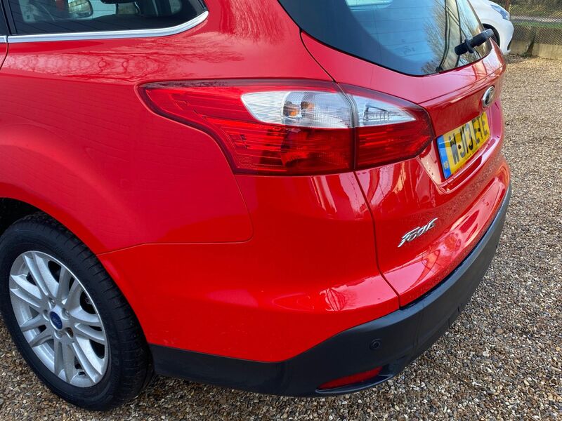 FORD FOCUS