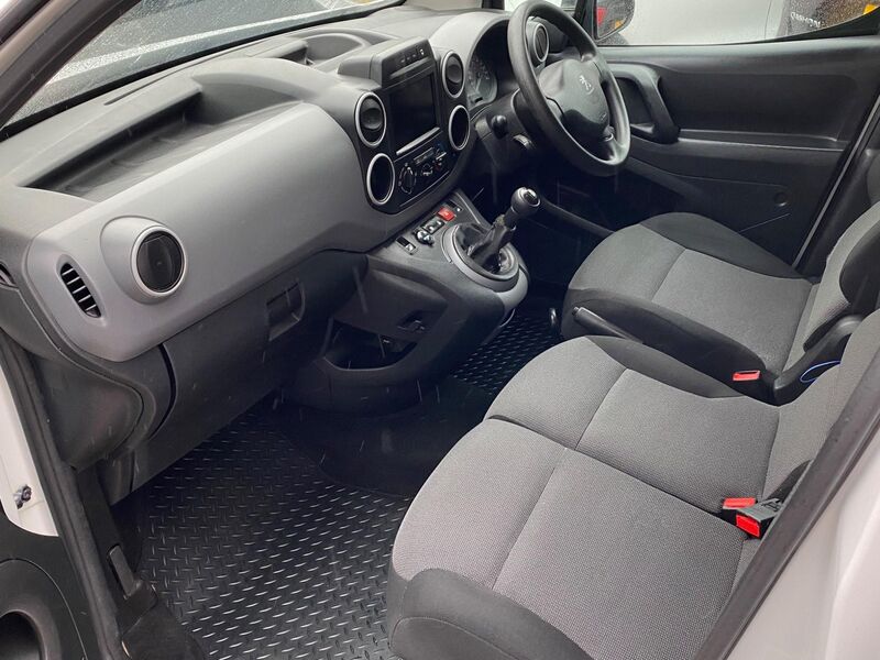 PEUGEOT PARTNER