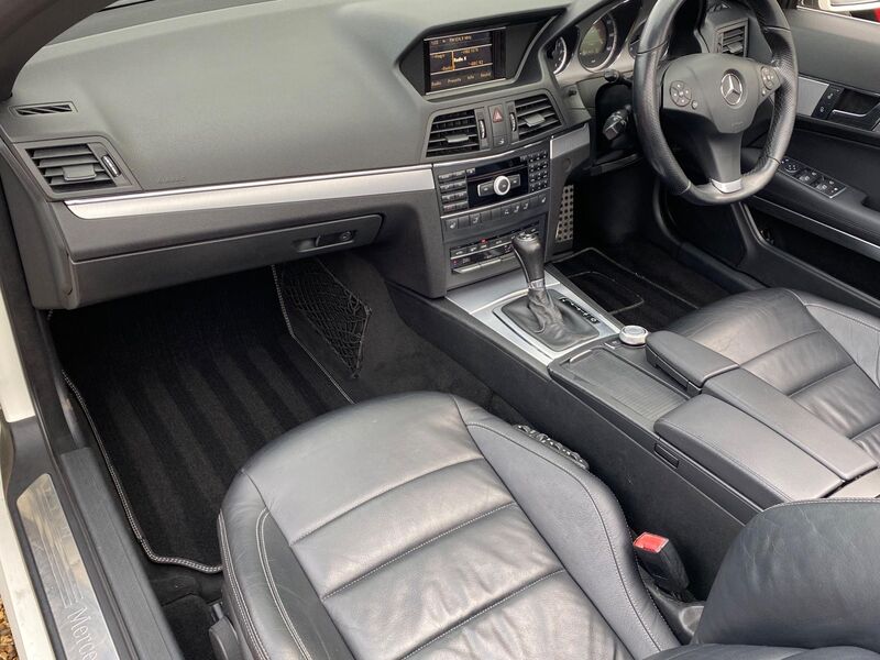 MERCEDES-BENZ E CLASS