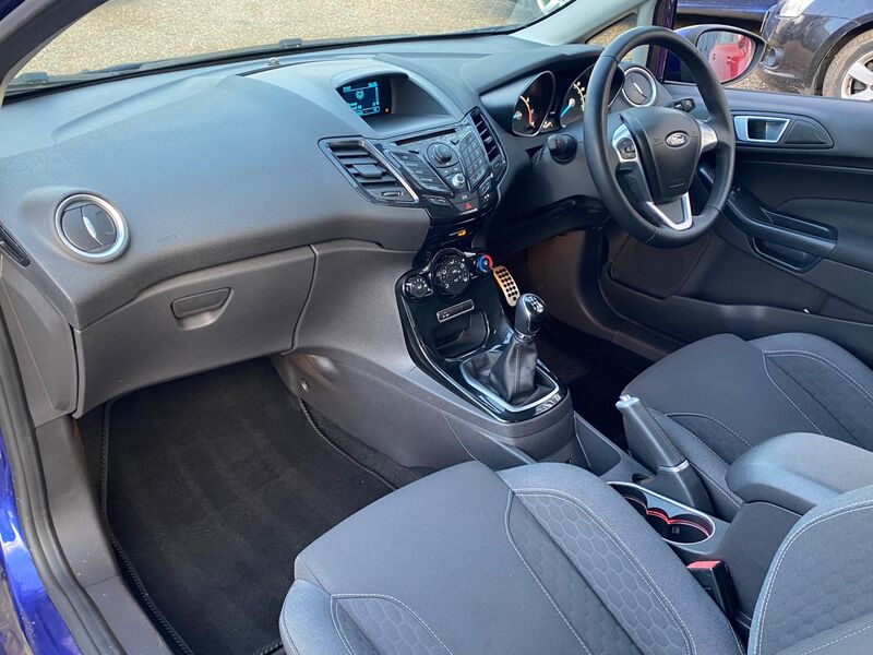 FORD FIESTA