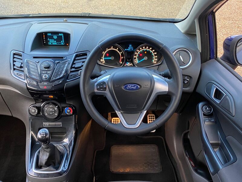FORD FIESTA