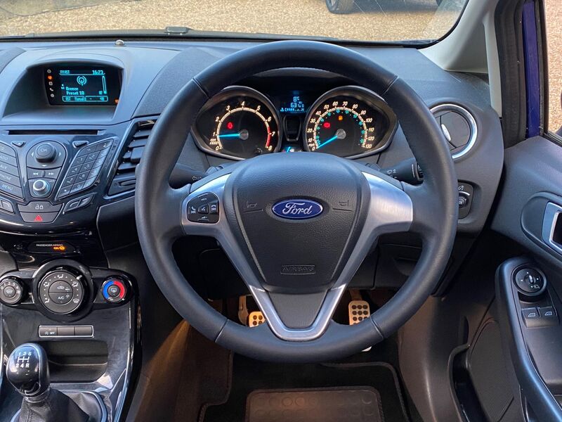 FORD FIESTA