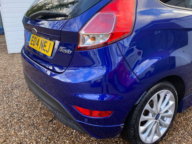 FORD FIESTA