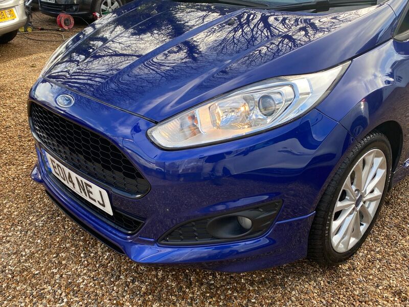 FORD FIESTA