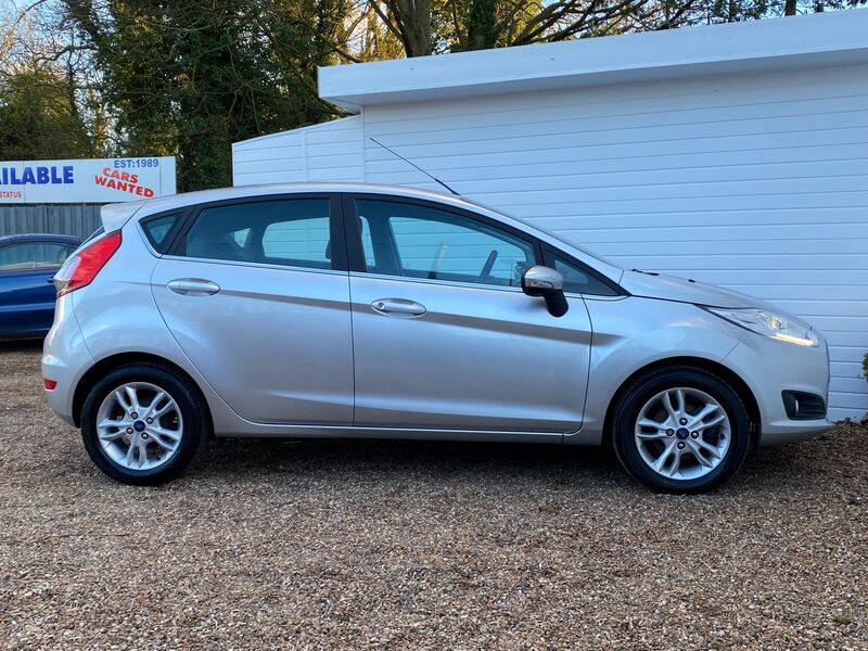 FORD FIESTA