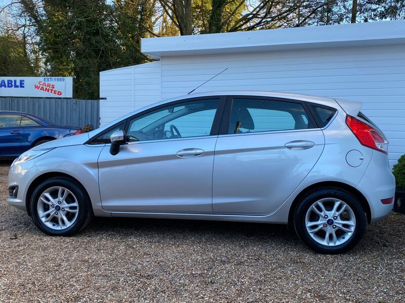 FORD FIESTA
