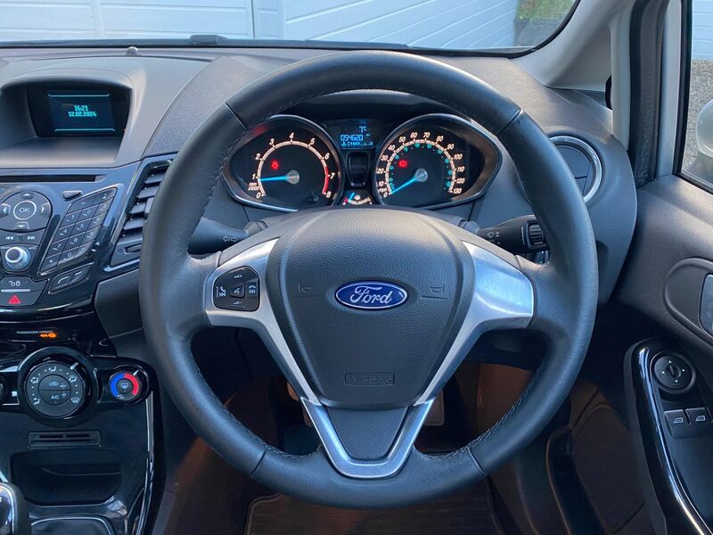 FORD FIESTA