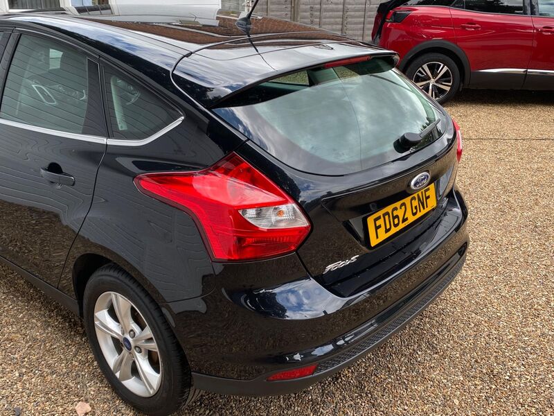 FORD FOCUS