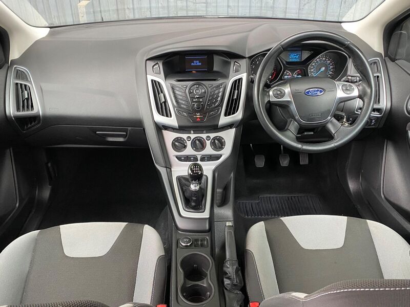 FORD FOCUS