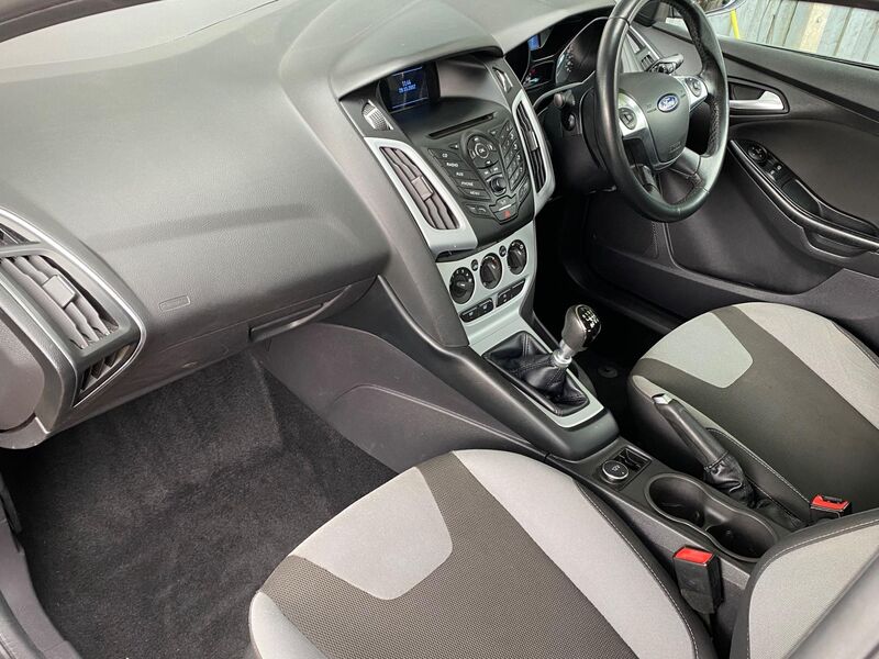FORD FOCUS