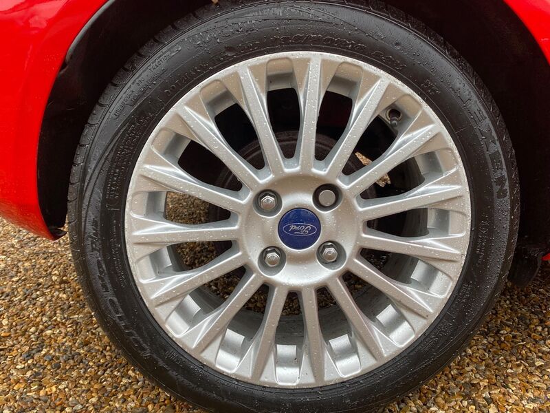 FORD FIESTA