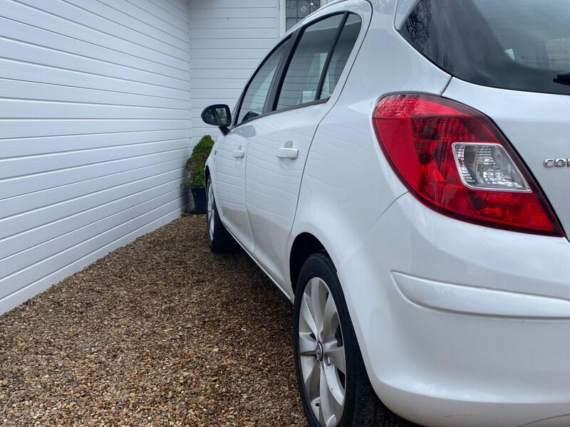 VAUXHALL CORSA