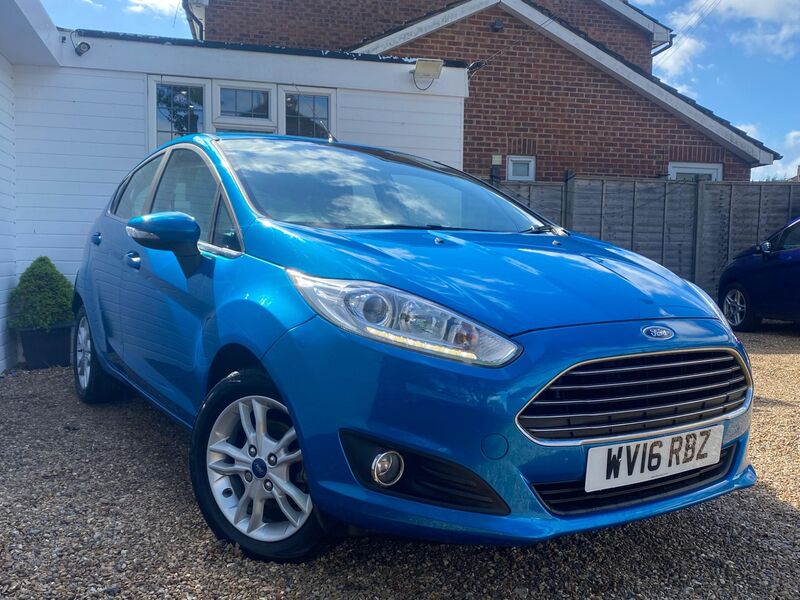 View FORD FIESTA 1.0T EcoBoost Zetec Euro 6 (s/s) 5dr