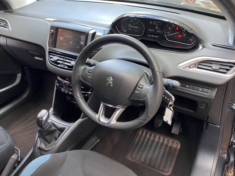 View PEUGEOT 208 1.2 VTi PureTech Allure Euro 6 5dr