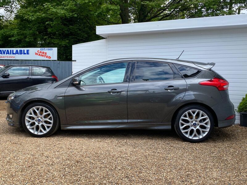 View FORD FOCUS 1.5T EcoBoost ST-Line Euro 6 (s/s) 5dr