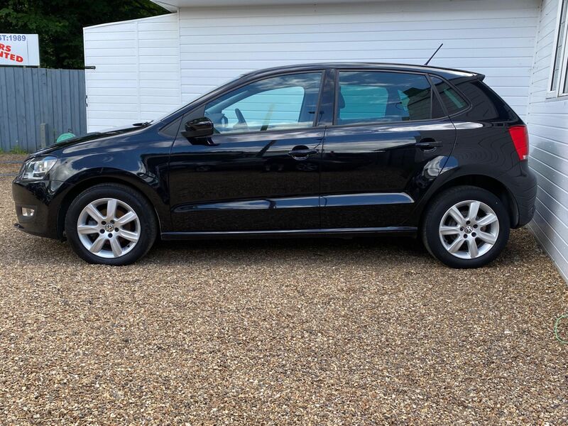 VOLKSWAGEN POLO