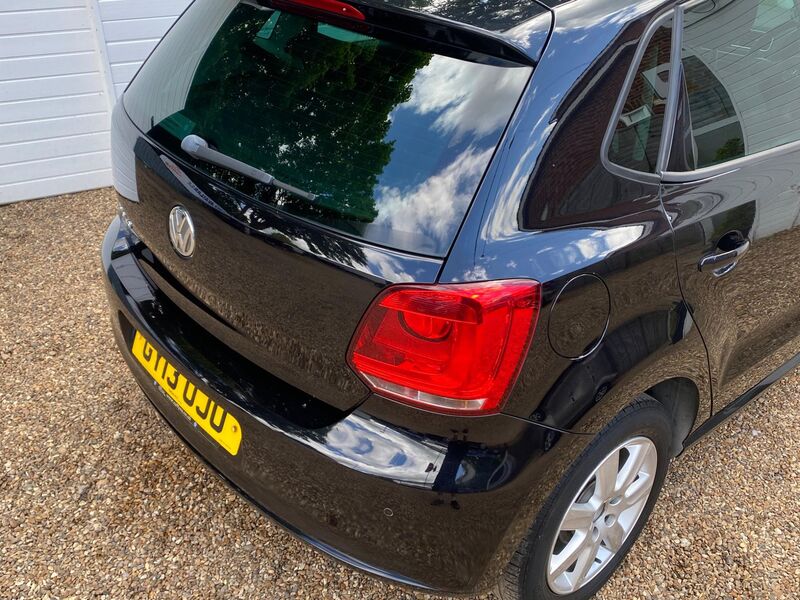 VOLKSWAGEN POLO