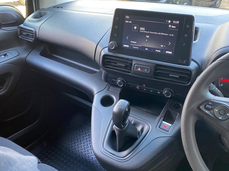 VAUXHALL COMBO