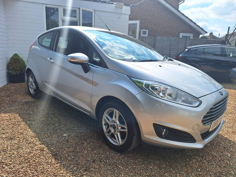 View FORD FIESTA 1.25 Zetec Euro 5 3dr