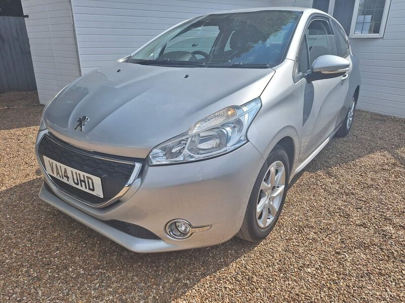 View PEUGEOT 208 1.2 VTi Active Euro 5 3dr