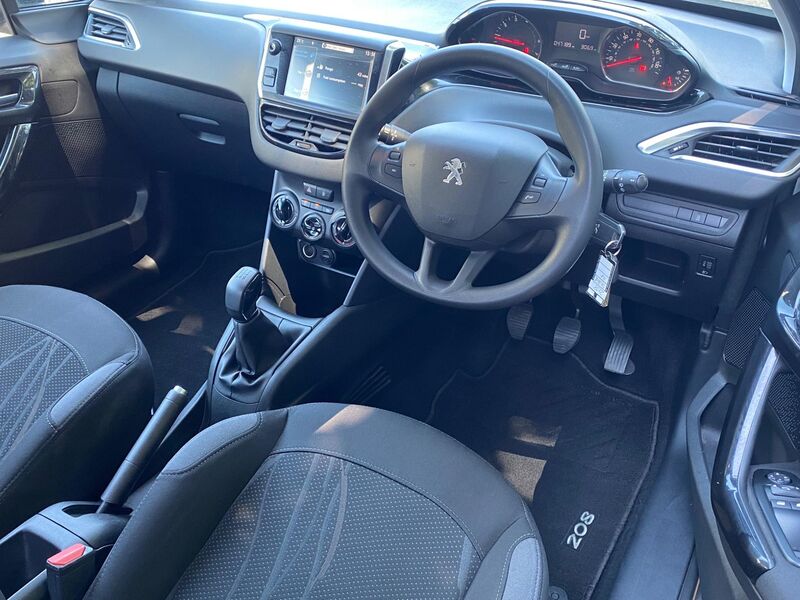 View PEUGEOT 208 1.2 VTi Active Euro 5 3dr