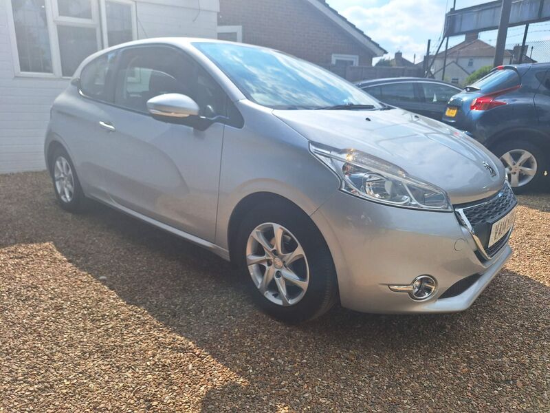 View PEUGEOT 208 1.2 VTi Active Euro 5 3dr