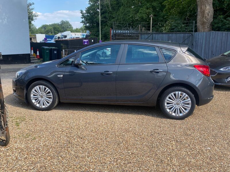 VAUXHALL ASTRA