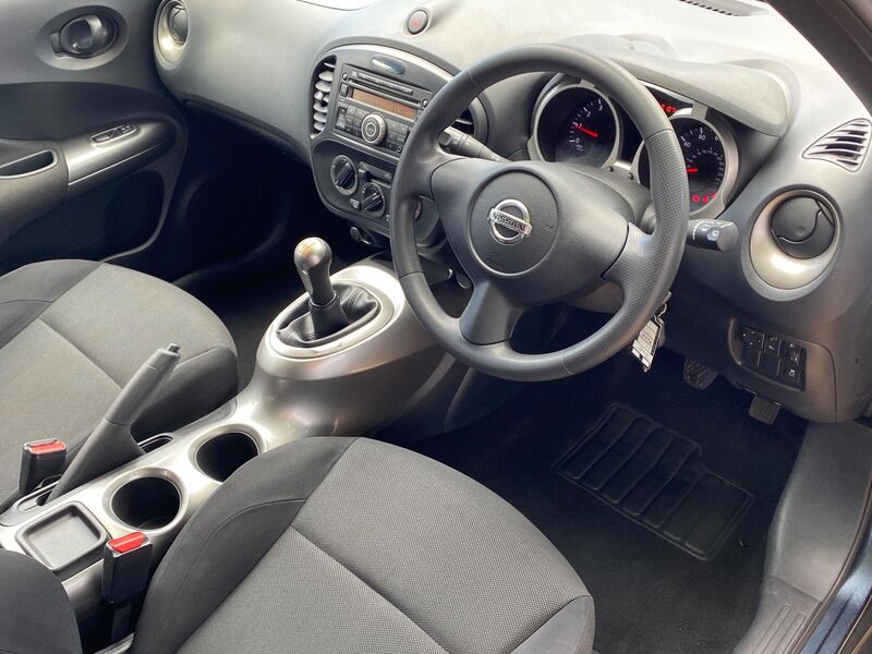 View NISSAN JUKE 1.6 Visia Euro 5 5dr