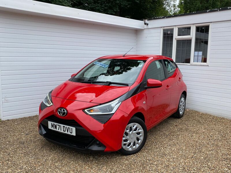 View TOYOTA AYGO 1.0 VVT-i x-play x-shift Euro 6 5dr (Safety Sense)