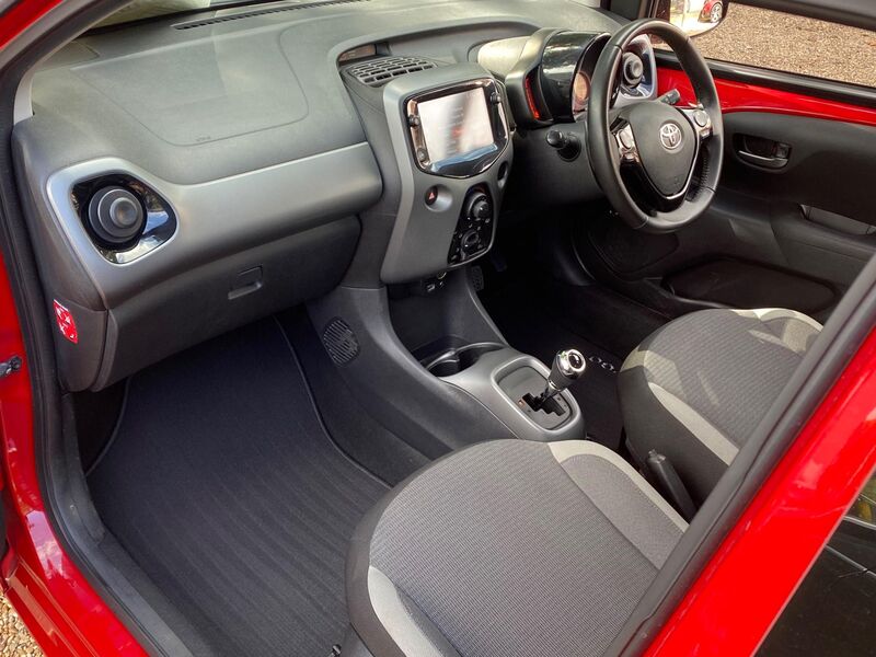 TOYOTA AYGO