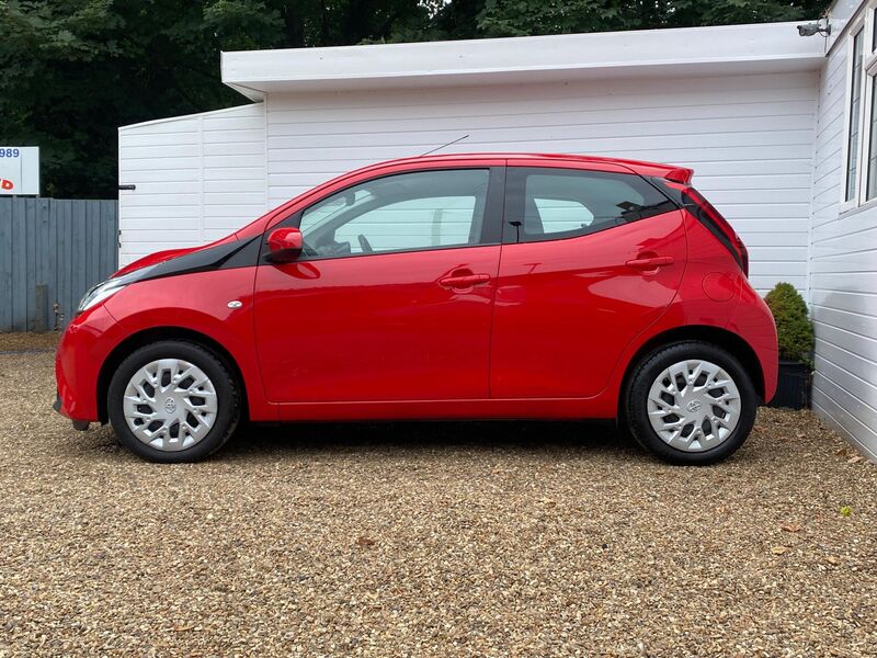 TOYOTA AYGO