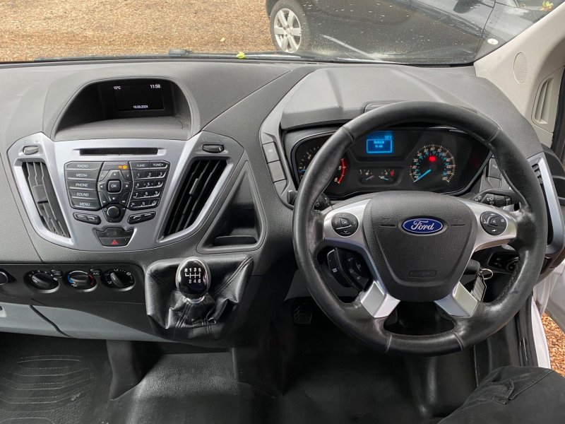 View FORD TRANSIT CUSTOM 2.0 TDCi 270 Limited L1 H2 5dr