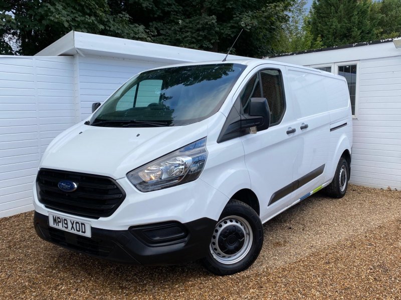 View FORD TRANSIT CUSTOM 2.0 300 EcoBlue L2 H1 Euro 6 5dr