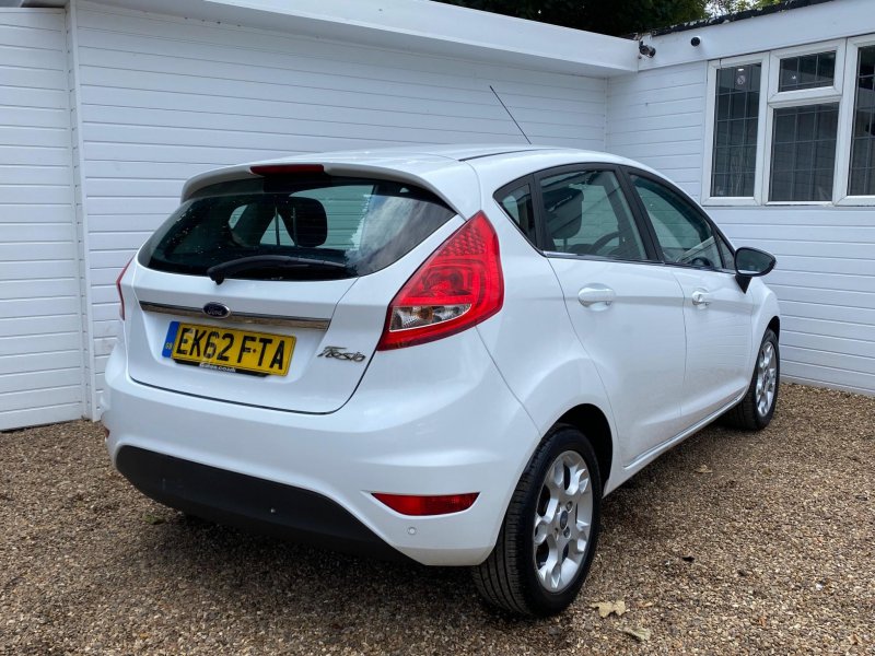 View FORD FIESTA 1.25 Zetec 5dr
