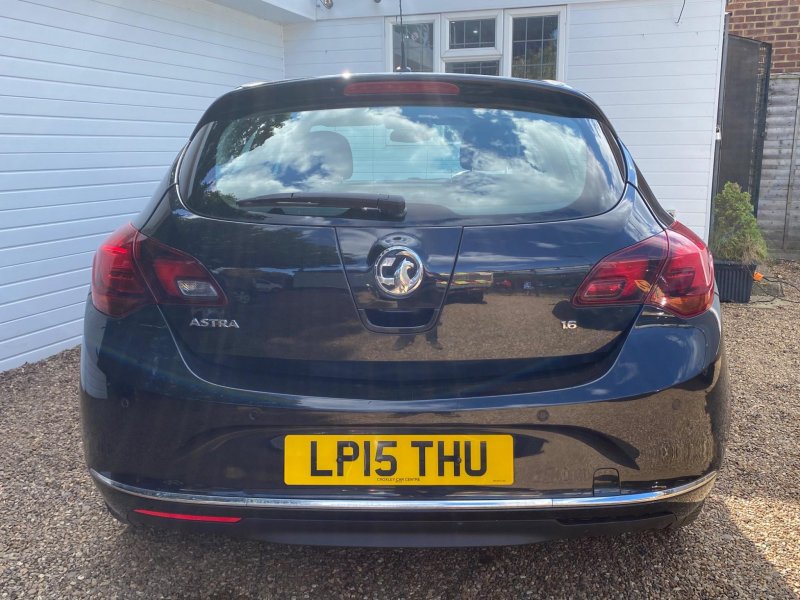 VAUXHALL ASTRA